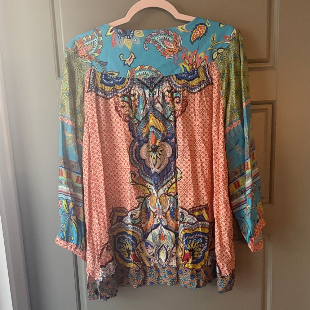 NWT John Mark Vibrant Multicolor Blouse - Picture 2 of 4